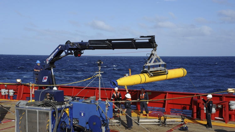 Tin hieu moi nhat khong toi tu hop den may bay hinh anh