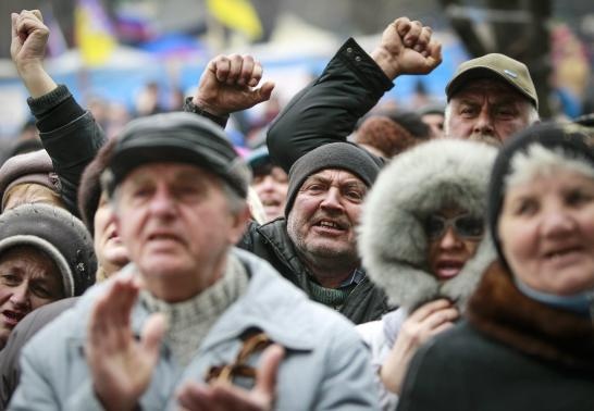 Trong một diễn biến mới nhất, Tổng thống Ukraina Oleksander Turchinov đã triệu tập một cuộc họp khẩn cấp của Hội đồng An ninh và Quốc phòng về tình hình an ninh tại miền đông sau hàng loạt vụ chiếm đóng các cơ sở an ninh của các tay súng thân Nga. Ảnh: Reuters.