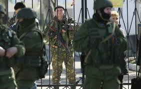 300 tay sung ly khai tan cong mot can cu quan su o thanh pho Mariupol, mien dong nam Ukraina hom 17/4. hinh anh