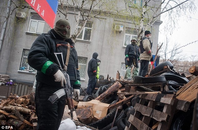 Giao tranh o mien dong Ukraina, 5 nguoi chet hinh anh