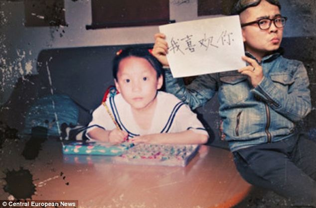 Sự xuất hiện của Wan trong bức hình trông rất tự nhiên.