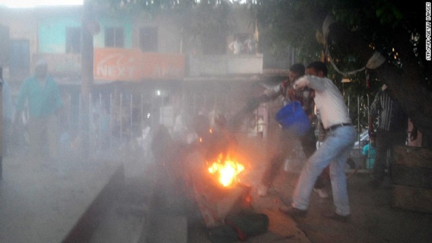 Tam xang tu thieu ngay tren truyen hinh truc tiep hinh anh