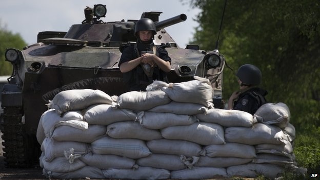 Luc luong ly khai diet hai truc thang cua quan doi Ukraina hinh anh