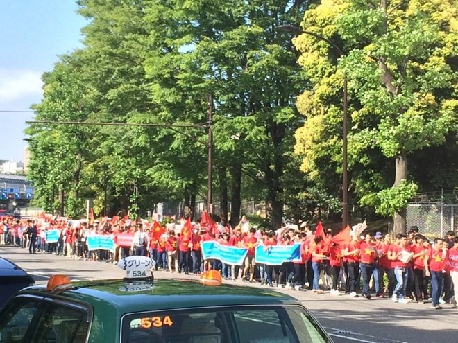 Viet kieu My phan no khi TQ vi pham chu quyen To quoc hinh anh