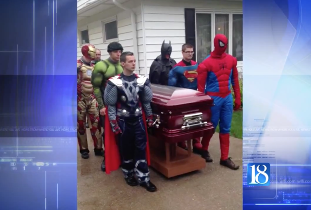 Biet doi sieu anh hung khieng quan tai be 5 tuoi hinh anh