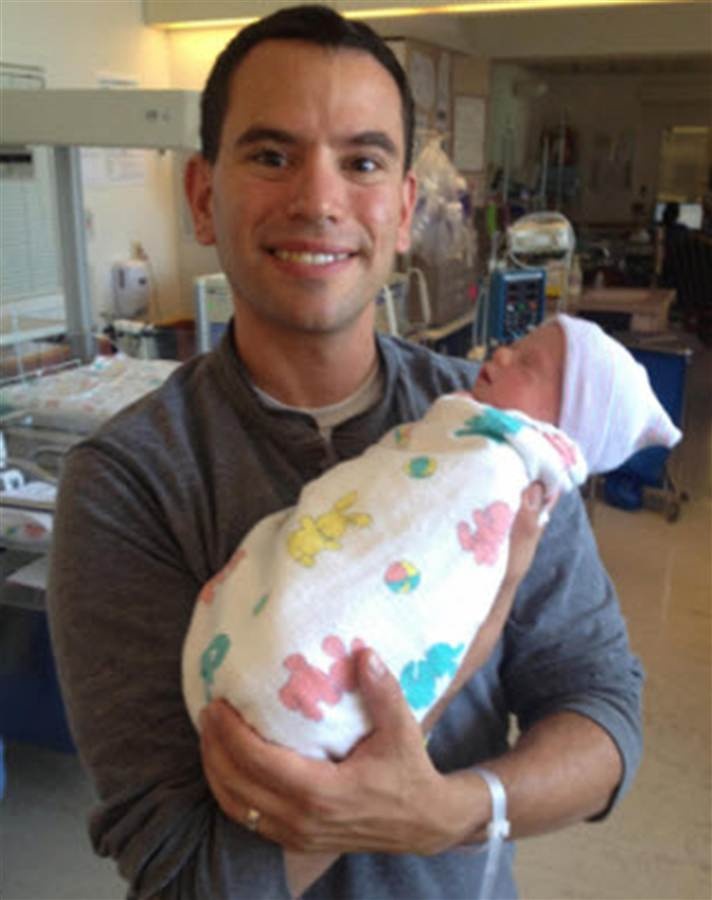 Ba bau bat tinh nhieu tuan van sinh con khoe manh hinh anh