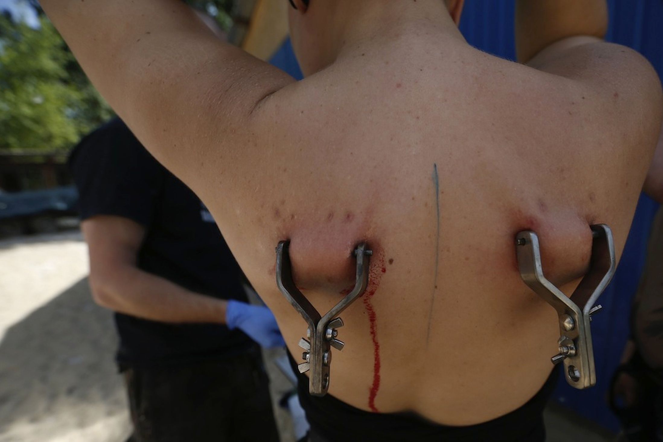 Xien thanh sat qua lung de vuot song hinh anh