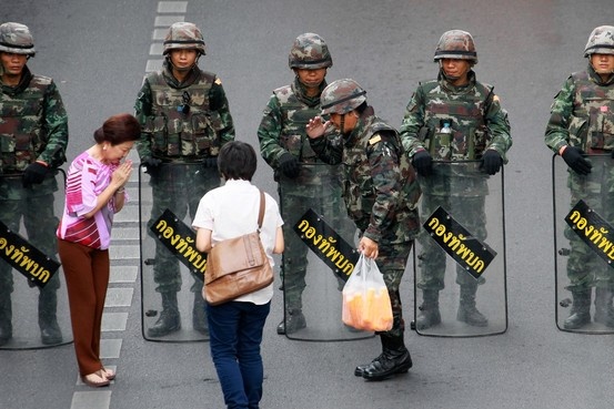 Quan doi Thai tha cuu thu tuong tam quyen hinh anh