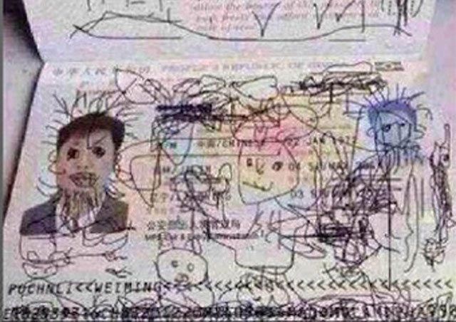 Ca nha mac ket tai san bay vi quy tu ve bay vao ho chieu hinh anh