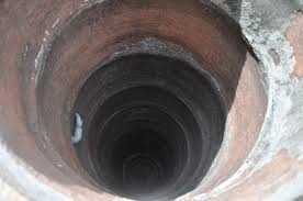 7 nguoi chet vi tien roi xuong gieng hinh anh