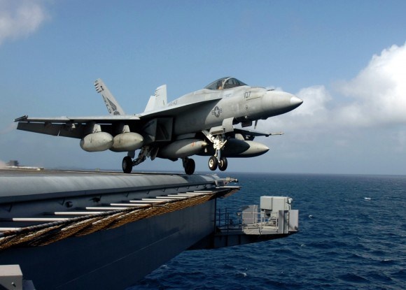 Chien dau co My lao thang xuong bien hinh anh