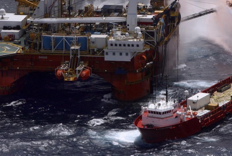 Gan 30.000 luot nguoi kien nghi My buoc TQ rut gian khoan hinh anh