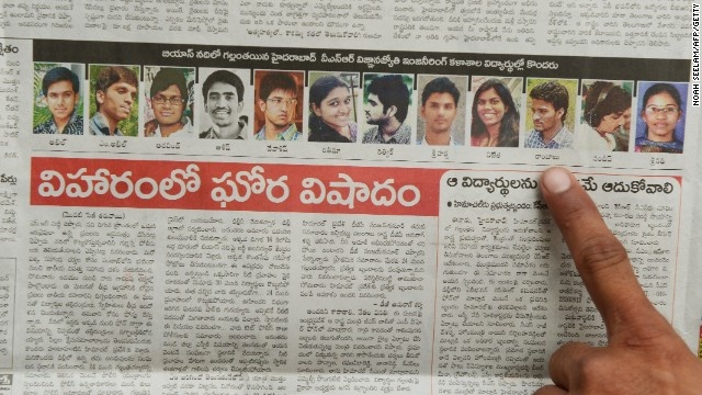 Hình ảnh những sinh viên mất tích trong cơn lũ. Ảnh: AFP