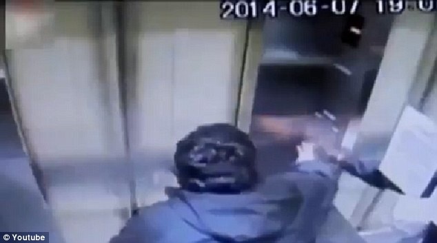 Thang may 'noi doa' vot qua 31 tang, dam thung noc nha hinh anh