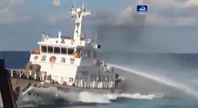 My tim cach ngan Trung Quoc quay roi tren bien hinh anh