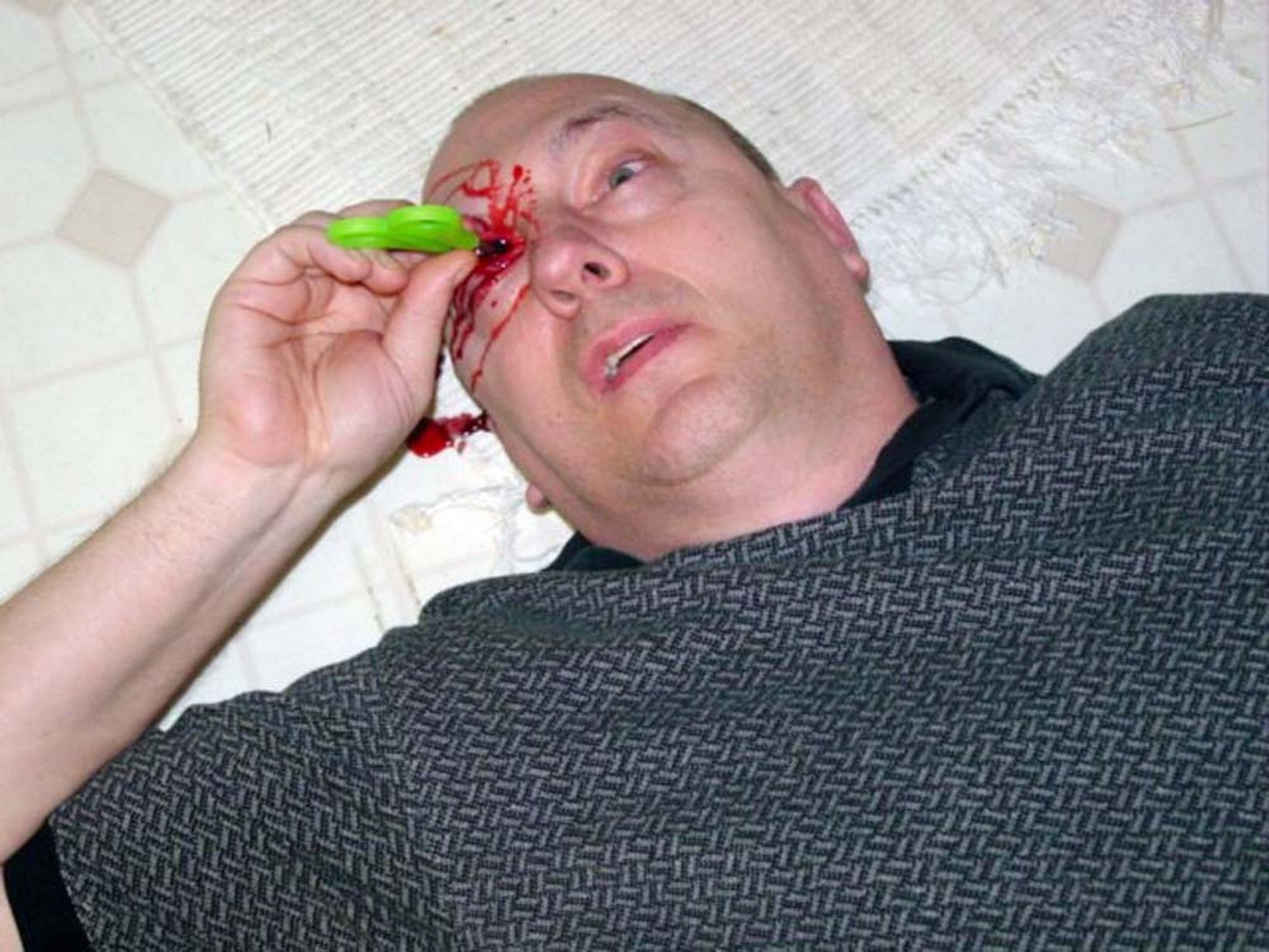 Ky su cong nghe thong tin bo viec de gia chet hinh anh