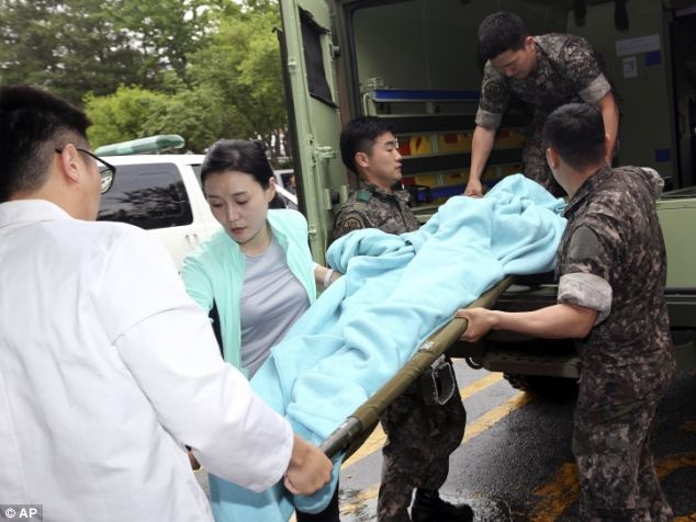 Gioi chuc Han lua bao gioi trong vu binh si giet dong doi hinh anh