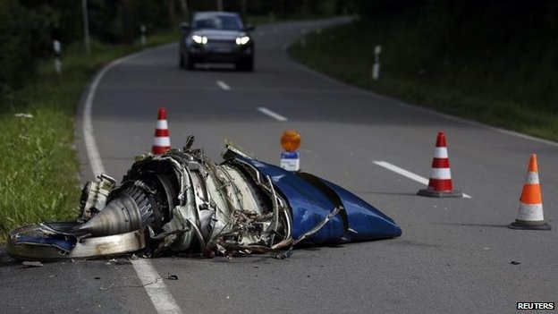 May bay dan su va cham voi chien dau co tai Duc hinh anh