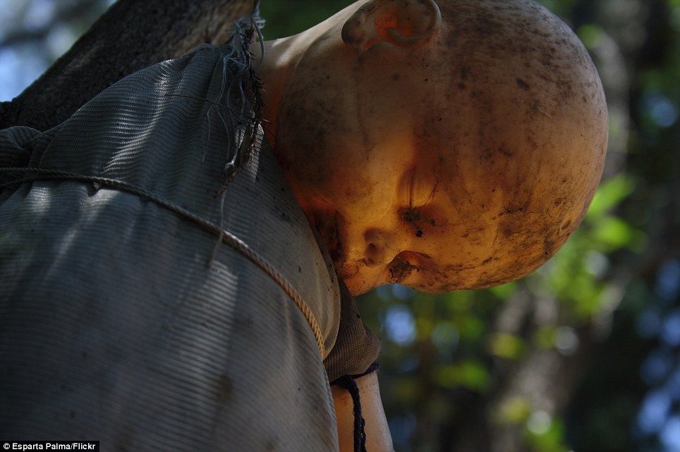 Chúng sẽ trở nên đáng sợ vào ban đêm. 