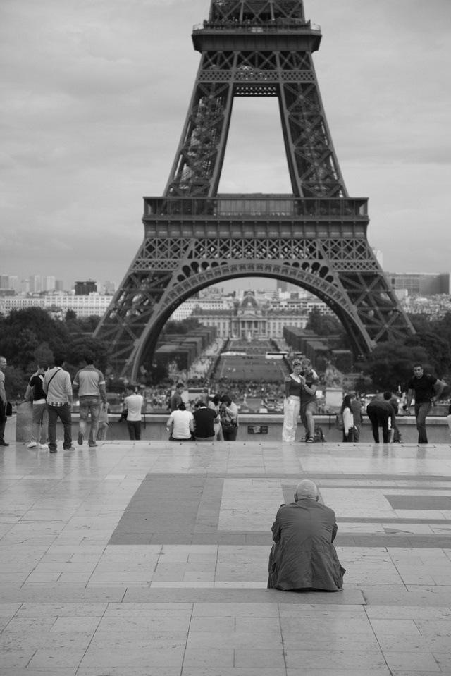 2. Tháp Eiffel là công trình chào mừng lễ kỷ niệm 100 năm Cách mạng Pháp (1789 – 1889).