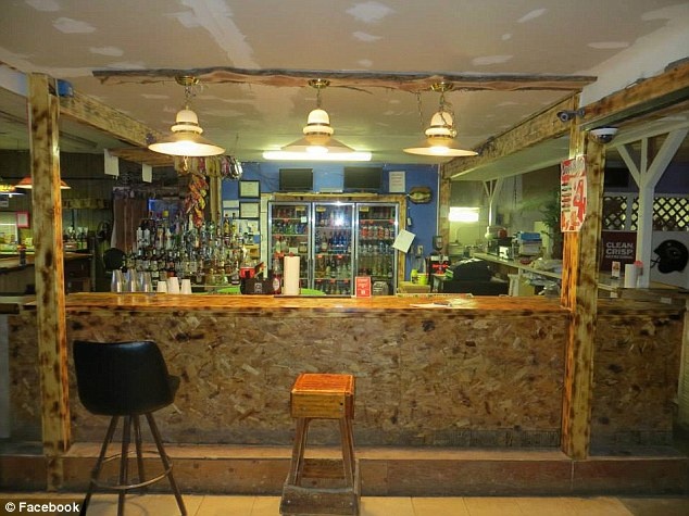 Quán bar xinh xắn ở Swett là nơi tụ tập yêu thích của các chàng cao bồi địa phương. Ảnh: