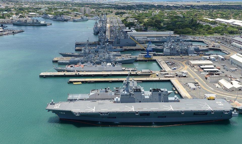 Quang canh tau chien cho cuoc tap tran lon nhat the gioi hinh anh