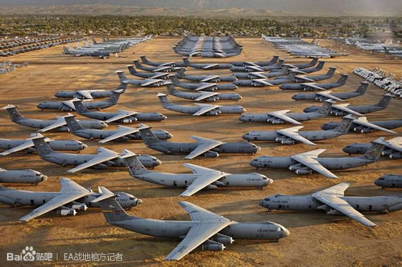 Bên trong nghĩa địa có vô số máy bay quân sự như: máy bay chiến đấu, máy bay cung cấp dầu, máy bay vận tải… Trong hình là máy bay vận tải C-141. Ảnh: Chinaiiss