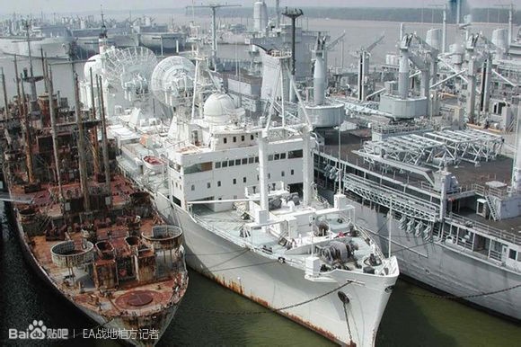 Ngoài nghĩa địa máy bay, Hải quân Mỹ có một nơi đặt tàu chiến tên gọi “Hạm đội U Linh” (Tên chính thức: Hạm đội dự bị quốc phòng Mỹ) nằm ở đảo Suisun, phía Bắc San Francisco. Có lúc khoảng 400 chiếc tàu chiến bị bỏ ở đây, nhiều chiếc đã rỉ sét. Ảnh: Chinaiiss