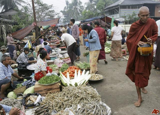 Cảnh tượng một chợ tại Myanmar. Ảnh: 
