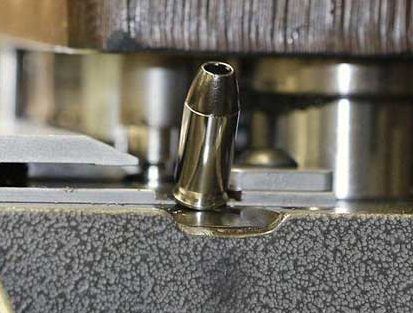 Can canh qua trinh san xuat dan o My hinh anh