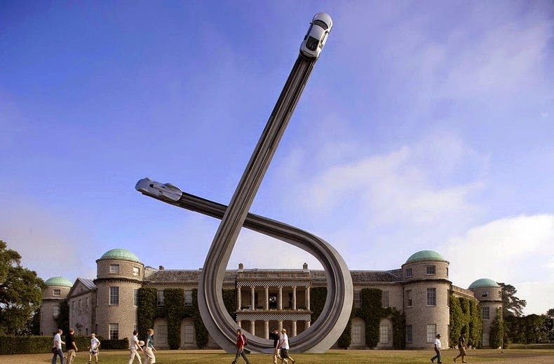 Tác phẩm tuyệt đẹp với mẫu xe Audi năm 2009. Những sáng tạo nghệ thuật của Judah chính là những lát cắt sống động 