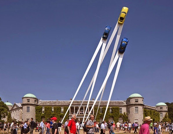 Ngam oto 'bay' tai Anh hinh anh