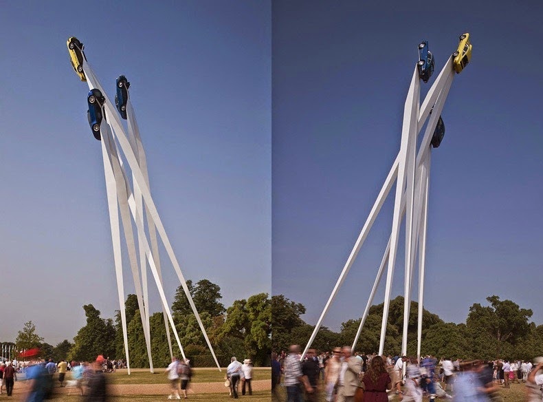 Tác phẩm điêu khắc cao 35 m với ba tạo hình ba “mũi tên” hướng lên không trung của Judah tại lễ hội năm 2013. Tác phẩm này do Porsch - nhà sản xuất ô tô hạng sang của Đức – bảo trợ nhân dịp kỷ niệm 50 năm siêu phẩm Porsche 911 “trình làng”. 