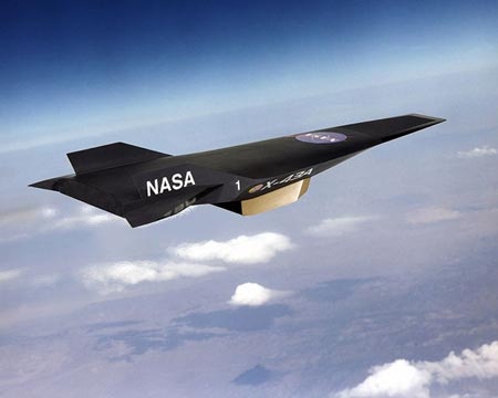 Máy bay siêu thanh thử nghiệm không người lái X-43 của NASA. Ảnh: NASA