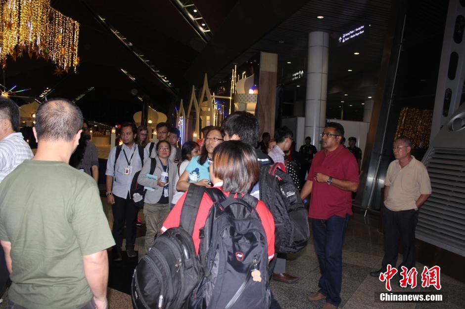 Sáng sớm ngày hôm nay, rất nhiều phóng viên Malaysia và Quốc tế đã tề tựu ở sân bay Kuala Lumpua chờ tham gia họp báo.