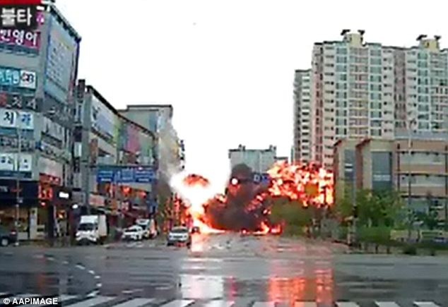 Khoanh khac kinh hoang khi truc thang Han Quoc roi hinh anh