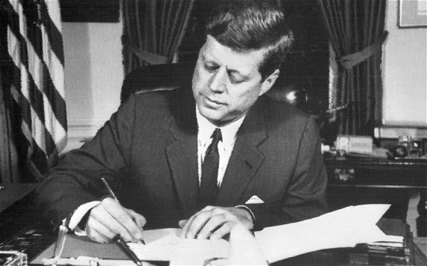 MH17 va bai hoc cua John F. Kennedy hinh anh