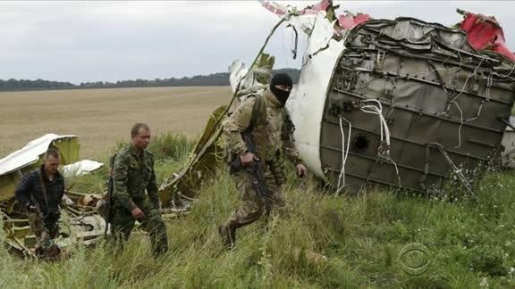 Ukraina to Nga giup phe ly khai xoa dau vet vu MH17 hinh anh