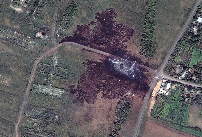 Hien truong tham kich MH17 nhin tu ve tinh hinh anh