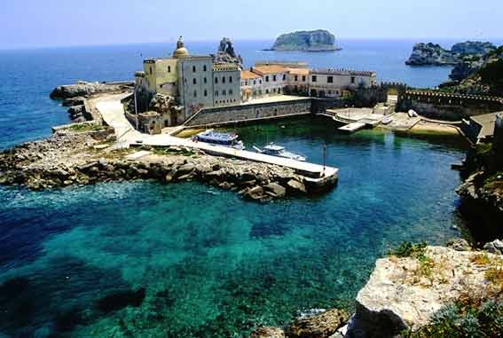 10 dao tu tuyet dep o Italy hinh anh