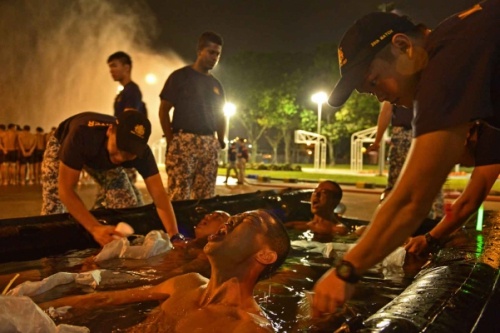 Chỉ những học viên có thể lực tốt và tinh thần thép mới có thể vượt qua những bài tập ngặt nghèo này. 