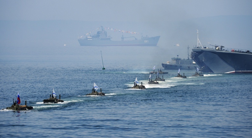 Xe thiết giáp chở quân BTR-80. Ảnh: Itar-Tass