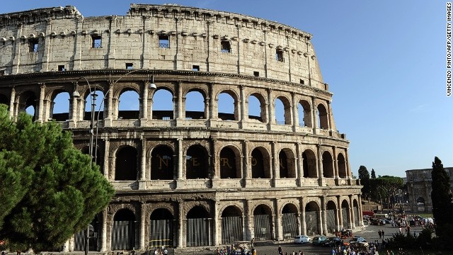 “Thành phố của vẻ đẹp vĩnh hằng” – Rome, Italy, đã tăng một hạng trong danh sách các thành phố du lịch và nghỉ dưỡng tốt nhất thế giới năm 2013 để giữ vị trí thứ 5. Vẻ cổ kính nhưng không kém phần tráng lệ với nhiều quảng trường, tu viện, hoàng cung, đấu trường, miếu thần, pháo đài cổ, đài phun nước… 