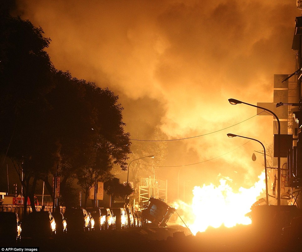 Theo AFP, vụ nổ do rò rỉ khí gas gây ra một đám cháy lớn cùng các thiệt hại trên diện rộng tại quận Cianjhen, thành phố Kaohsiung ở phía nam Đài Loan.