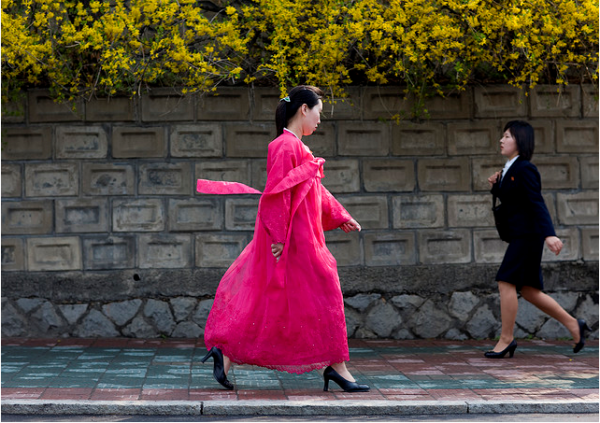 Giay cao got thanh mot thoi thuong tai Trieu Tien hinh anh