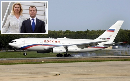 Thủ tướng Nga Dmitry Medvedev đi lại khắp nơi trên thế giới bằng chuyên cơ Ilyushin Il -96- 300.