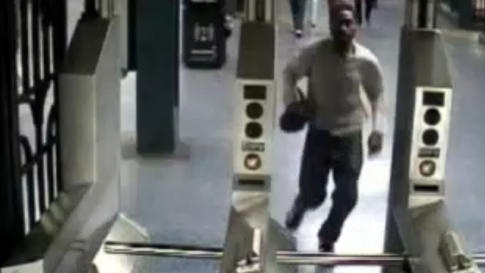 'Rao riet' truy dau ten cuop 13 nha bang tai New York hinh anh