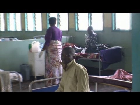 Canh tuong ben trong benh vien giua dai dich Ebola hinh anh