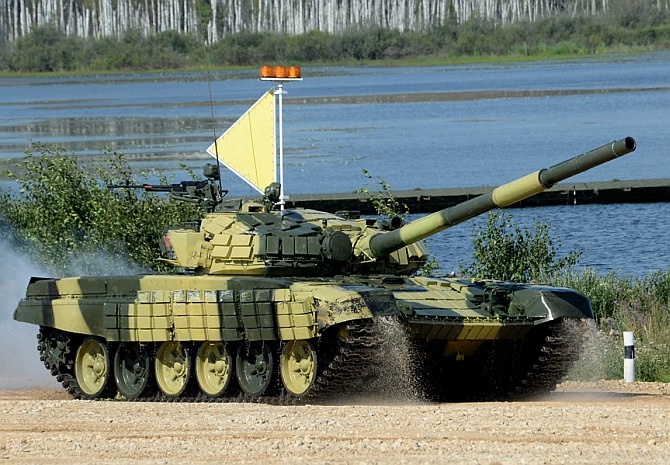 Đội Nga dễ dàng giành chiến thắng trong vòng đầu tiên. Đứng thứ hai là kíp xe tăng Mỹ với thời gian hoàn thành vòng 1 là 28 phút 58 giây. Kazakhstan đứng thứ ba với thời gian 29 phút và 53 giây.