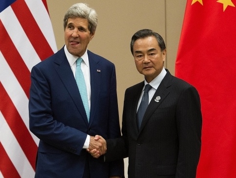 Ngoại trưởng Trung Quốc trách Ngoại trưởng Mỹ vì dự họp trễ. Ảnh: AFP